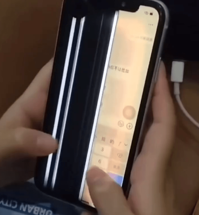 玩游戏摔手机的人多不多_摔玩手机游戏可以赚钱吗_玩游戏可以互摔手机吗