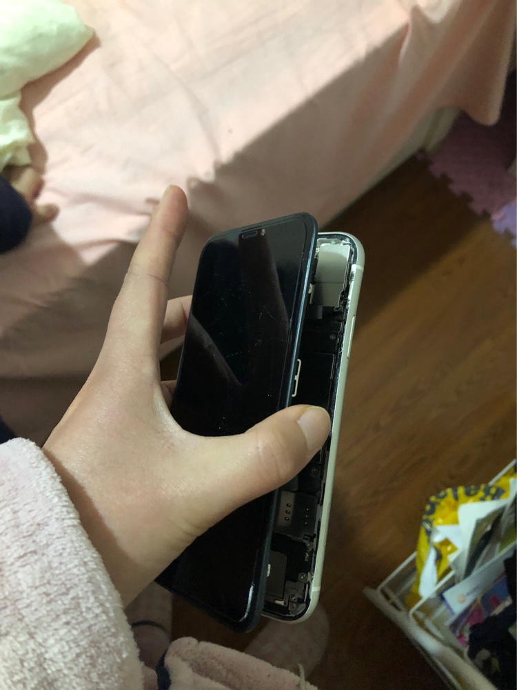 摔玩手机游戏可以赚钱吗_玩游戏可以互摔手机吗_玩游戏摔手机的人多不多