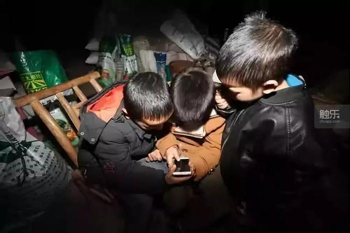 小孩入迷手机游戏怎么玩_小孩入迷手机游戏怎么办_小孩手机游戏入迷