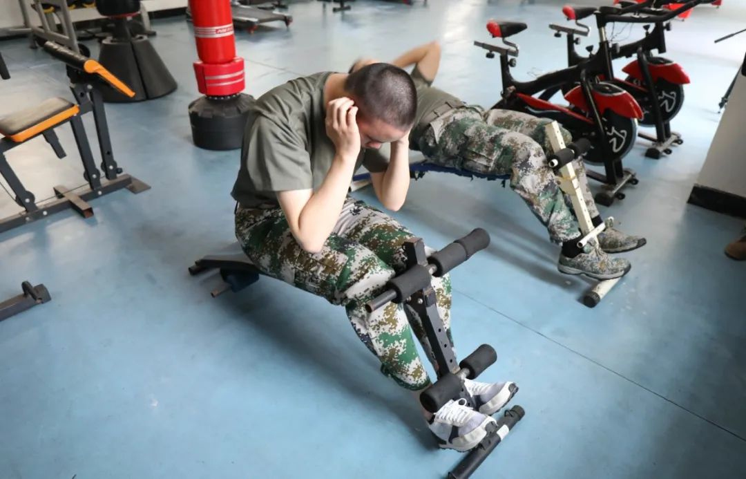 当兵能用手机玩游戏吗_现在当兵的能否玩手机游戏_当兵可以玩手游吗