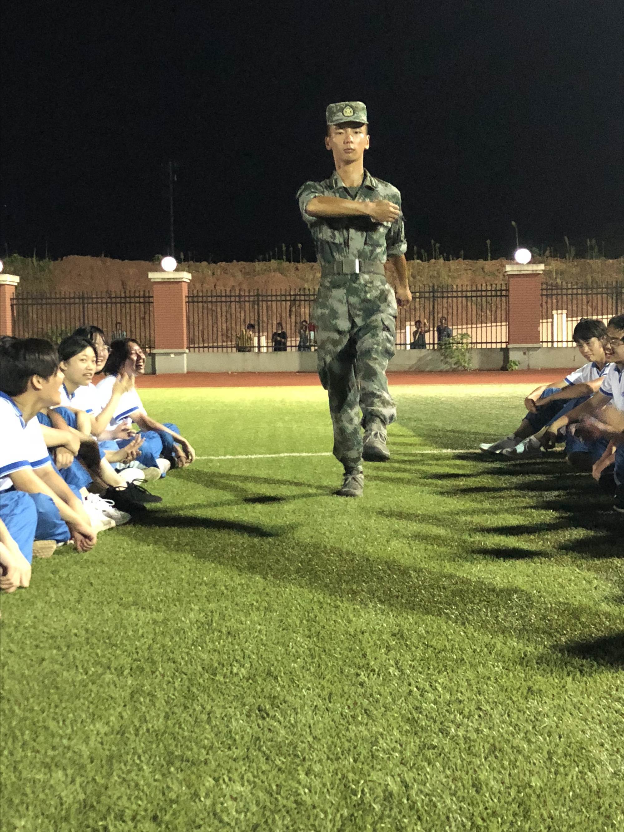 当兵可以玩手游吗_当兵能用手机玩游戏吗_现在当兵的能否玩手机游戏