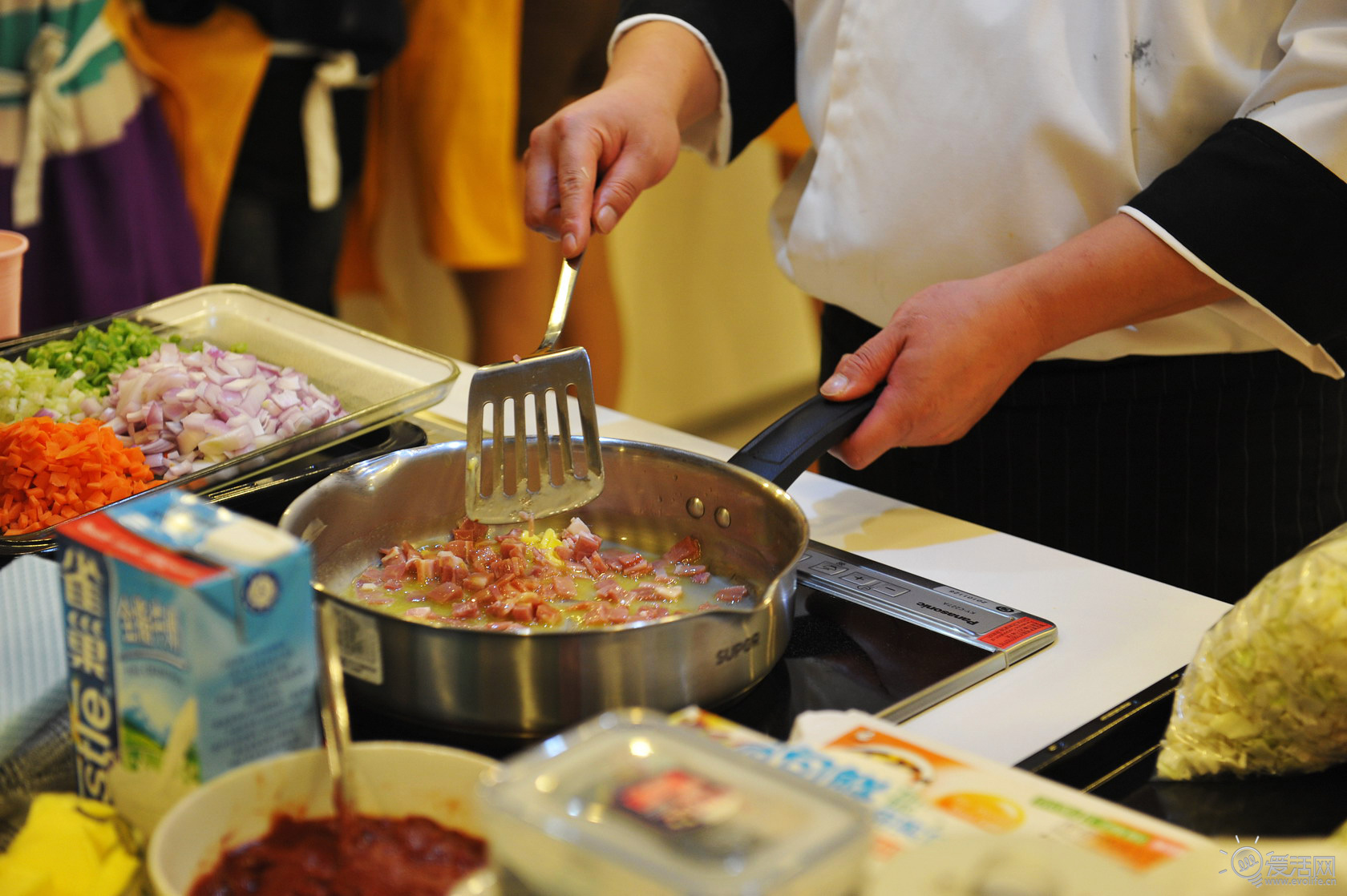 做饭玩儿手机游戏叫什么_做饭类游戏手机_玩儿手机做饭游戏