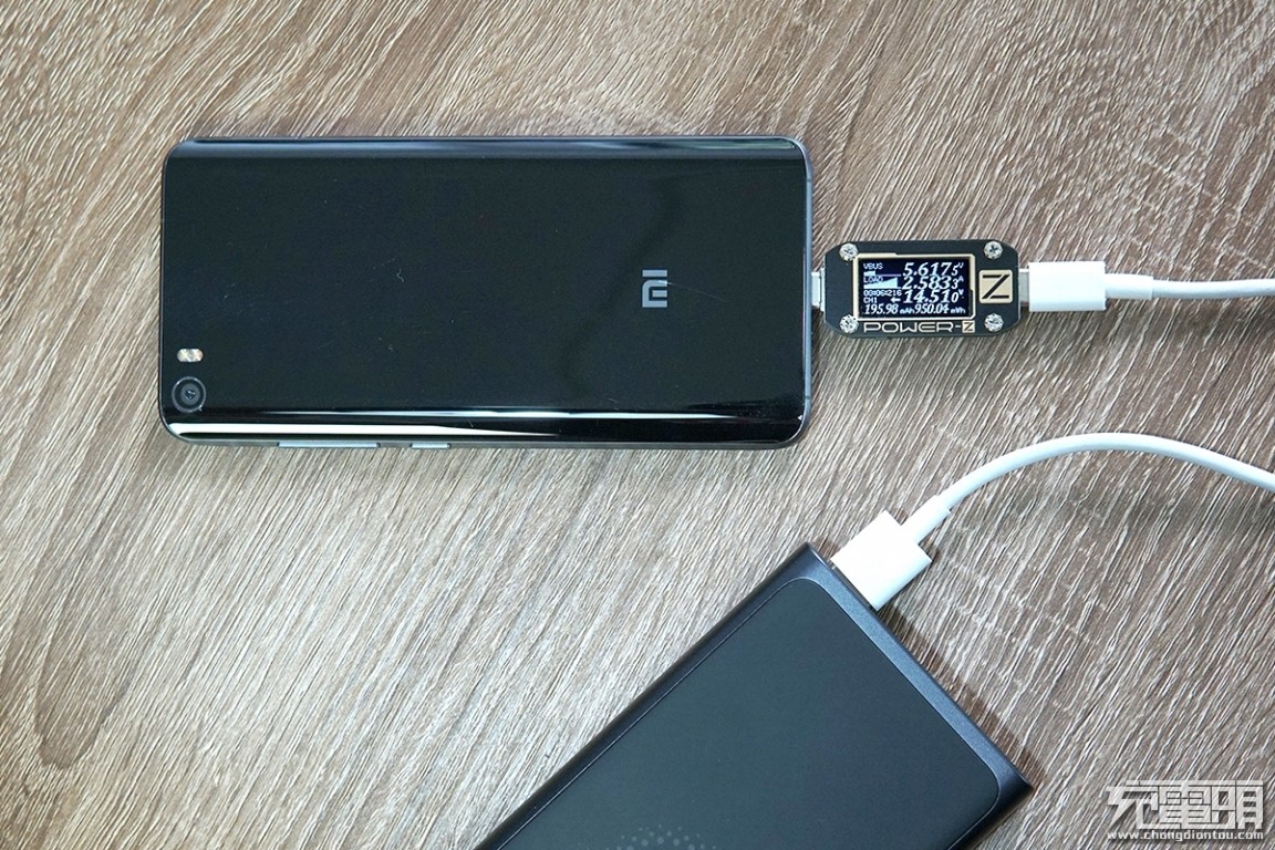 新手机玩游戏有电流声音_手机游戏声音有电流怎么调_手机打游戏电流声