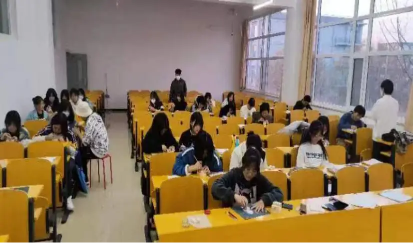 养成校园手机游戏推荐_养成校园手机游戏有哪些_校园养成游戏手机
