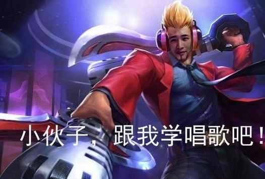 外国小哥玩游戏_老外打游戏_外国小伙子玩手机游戏视频