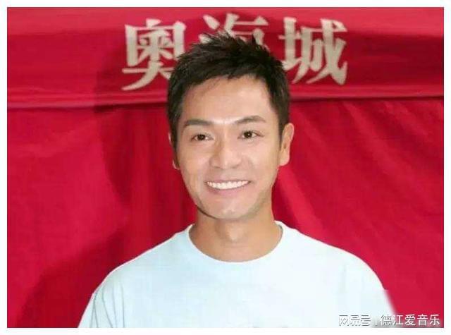 鲤鱼ace就读哪个大学_鲤鱼ace逃离学校里的疯女人_鲤鱼ace为什么退学