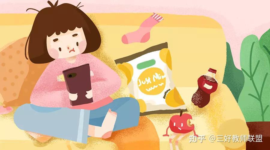 小孩子玩游戏视频_小孩玩手机视频小游戏_小孩玩手机的短视频