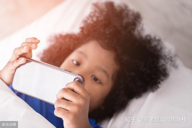 媳妇玩手机游戏的说说_媳妇玩手机游戏怎么劝_媳妇玩手机游戏