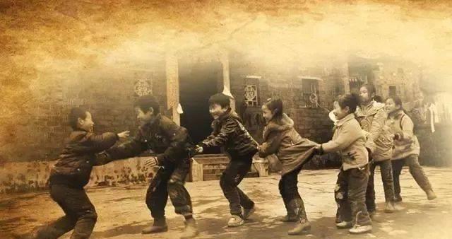 小时候手机游戏_以前在手机上的儿童游戏_以前小孩的游戏