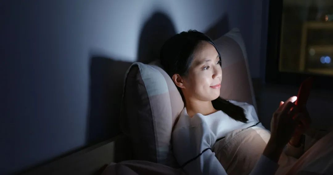 睡觉手机游戏_睡觉玩的游戏_睡觉游戏app