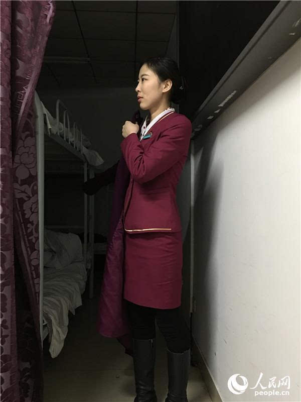 空姐高姐备春运_空姐和高姐都是吃青春饭的吗_空姐高铁的叫什么