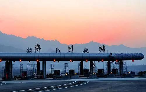端午放假高速免费不_端午节放假2023年放假时间表高速免费_端午节放假2023年放假时间表高速免费
