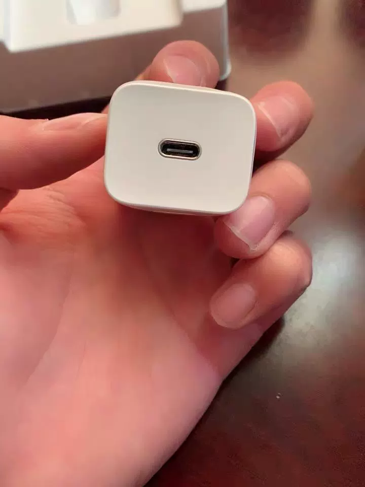华为充电器为什么不能充苹果_充苹果手表的充电器能充手机吗_苹果13多少w快充
