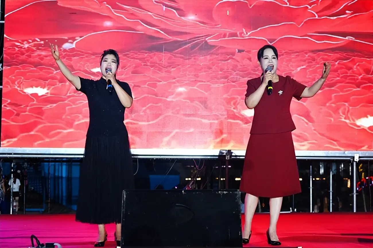 深海危机电影_深海危机电影演员表_深海危机