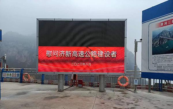 黑屏手机是什么意思_手机黑屏怎么调回来_黑屏手机怎么修