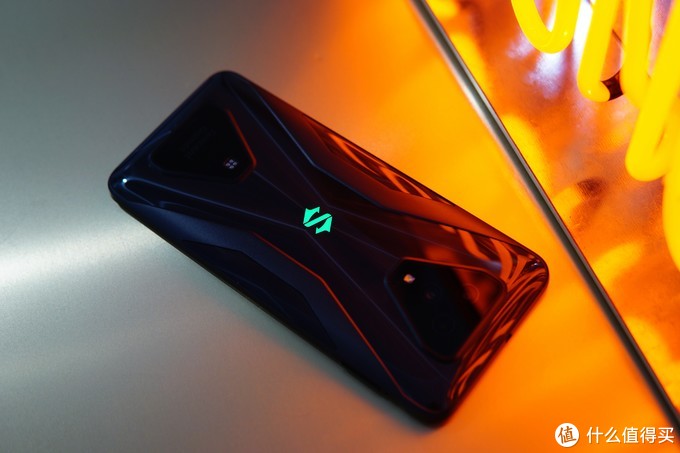 腾讯游戏手机3是黑鲨吗_黑鲨腾讯_腾讯手机游戏黑鲨是什么型号
