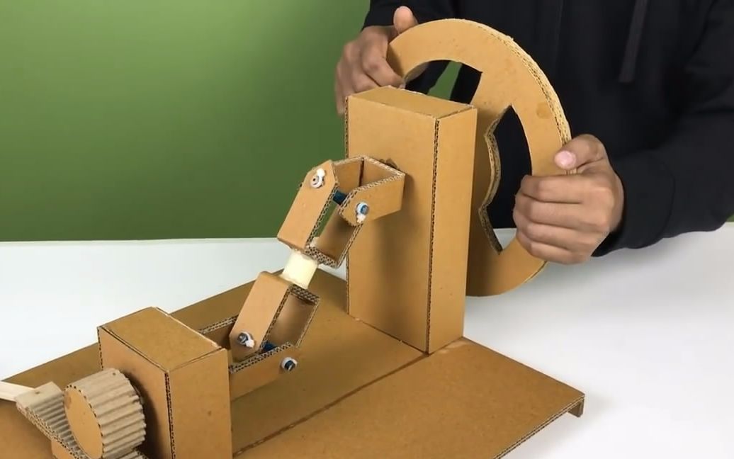 用纸板手工制作架子_用纸板做架子_用纸板制作手机游戏架子