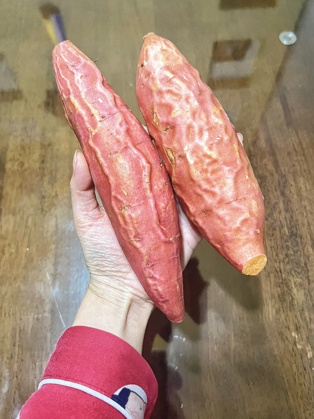 手机充电玩游戏发烫爆炸吗_充电玩游戏手机发热怎么解决_玩游戏手机充电发热正常吗