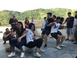 平地起身游戏,幼儿团队协作与身心发展的游戏之旅(图1) 平地起身游戏,幼儿团队协作与身心发展的游戏之旅(图1)