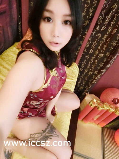偷看美女胸部小游戏,揭秘偷看美女胸部小游戏的趣味与争议(图3) 偷看美女胸部小游戏,揭秘偷看美女胸部小游戏的趣味与争议(图3)