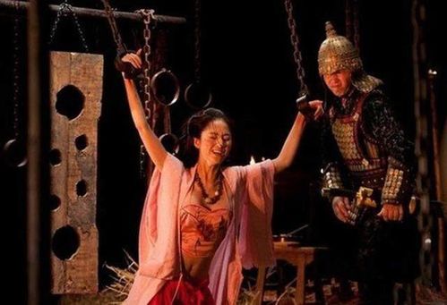 可以扒人衣服的游戏,揭秘虚拟世界中的真实挑战(图3) 可以扒人衣服的游戏,揭秘虚拟世界中的真实挑战(图3)