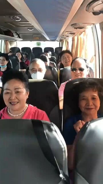 导游车上玩的游戏,欢乐相伴(图2) 导游车上玩的游戏,欢乐相伴(图2)