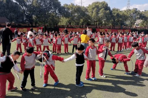 体育团队游戏,体育团队游戏的魅力与价值(图3) 体育团队游戏,体育团队游戏的魅力与价值(图3)