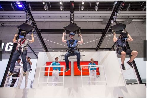 蹦极vr游戏,VR蹦极游戏带你体验心跳加速的空中冒险(图2) 蹦极vr游戏,VR蹦极游戏带你体验心跳加速的空中冒险(图2)