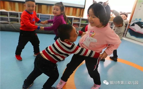 五岁亲子游戏,创意互动游戏乐翻天”(图2) 五岁亲子游戏,创意互动游戏乐翻天”(图2)