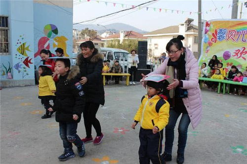 幼儿园布袋游戏,培养幼儿协调性与团队精神的趣味活动(图1) 幼儿园布袋游戏,培养幼儿协调性与团队精神的趣味活动(图1)