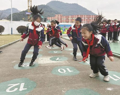 学校课间游戏,课间游戏助力学生身心健康发展”(图3) 学校课间游戏,课间游戏助力学生身心健康发展”(图3)