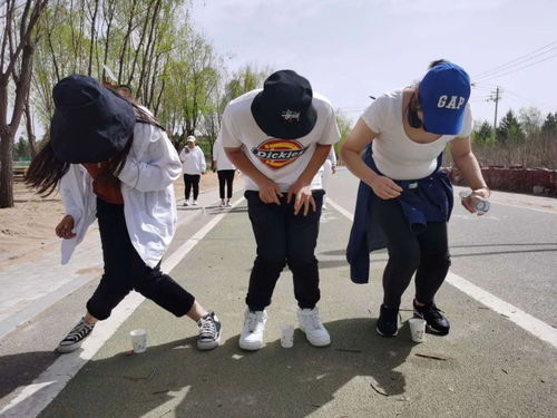 扔鞋游戏,扔鞋游戏再现历史瞬间(图1) 扔鞋游戏,扔鞋游戏再现历史瞬间(图1)