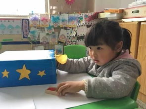 小班触觉游戏,培养幼儿感官体验与认知发展(图2) 小班触觉游戏,培养幼儿感官体验与认知发展(图2)