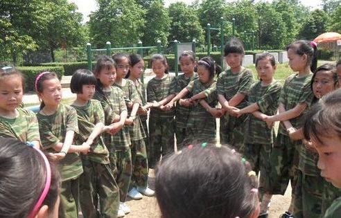 适合学生玩的室外游戏,小学生室外游戏精选指南(图3) 适合学生玩的室外游戏,小学生室外游戏精选指南(图3)