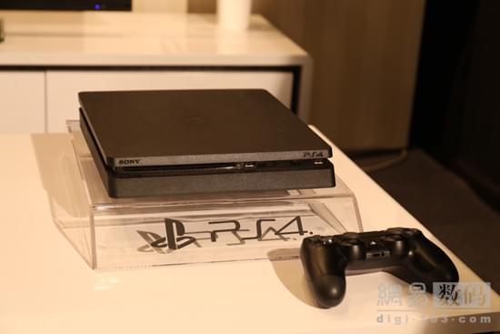 ps4游戏机多少钱,不同版本及市场行情一览(图1) ps4游戏机多少钱,不同版本及市场行情一览(图1)