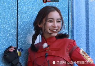 杨颖玩游戏,展现电竞女神风采(图2) 杨颖玩游戏,展现电竞女神风采(图2)