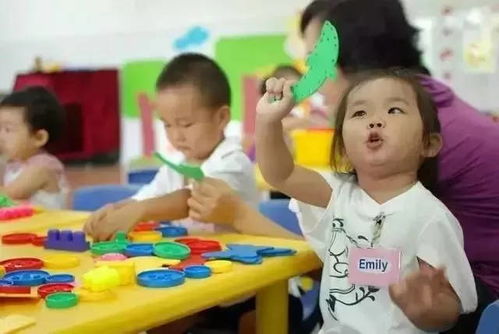 新入园幼儿游戏,探索与成长的快乐之旅(图2) 新入园幼儿游戏,探索与成长的快乐之旅(图2)