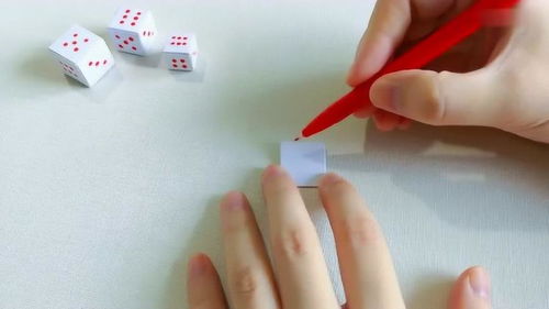 叠骰子游戏,挑战智慧与运气的经典游戏解析(图2) 叠骰子游戏,挑战智慧与运气的经典游戏解析(图2)