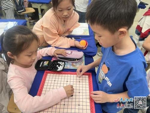 小学生在学校玩的游戏,小学生欢乐游戏大揭秘”(图1) 小学生在学校玩的游戏,小学生欢乐游戏大揭秘”(图1)