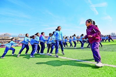 小学生在学校玩的游戏,小学生欢乐游戏大揭秘”(图2) 小学生在学校玩的游戏,小学生欢乐游戏大揭秘”(图2)