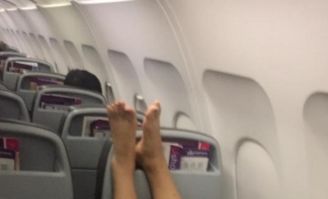 伸脚游戏,锻炼身心(图1) 伸脚游戏,锻炼身心(图1)