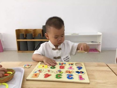 宝宝面粉游戏,动手又动脑的亲子游戏时光(图3) 宝宝面粉游戏,动手又动脑的亲子游戏时光(图3)