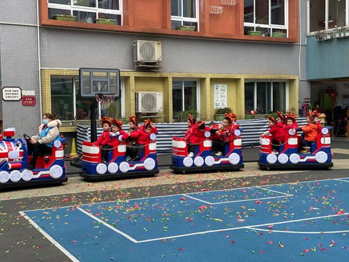 小班场地游戏,趣味盎然的场地游戏体验(图2) 小班场地游戏,趣味盎然的场地游戏体验(图2)