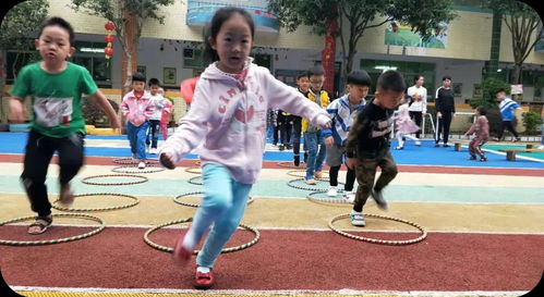 晨练教师游戏,活力四射的户外互动时光(图1) 晨练教师游戏,活力四射的户外互动时光(图1)