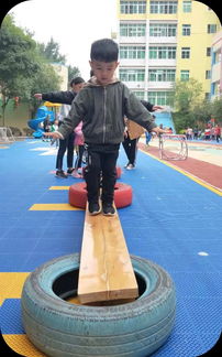 晨练教师游戏,活力四射的户外互动时光(图3) 晨练教师游戏,活力四射的户外互动时光(图3)