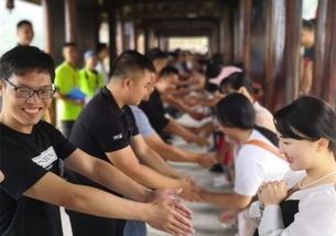 全场破冰游戏,全场互动游戏打造团队默契新篇章(图2)