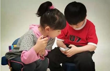 小孩游戏太深,揭秘现代儿童娱乐世界的挑战(图2) 小孩游戏太深,揭秘现代儿童娱乐世界的挑战(图2)