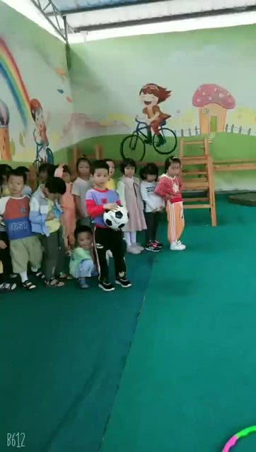 形体课后游戏,轻松愉悦的运动时光(图1) 形体课后游戏,轻松愉悦的运动时光(图1)