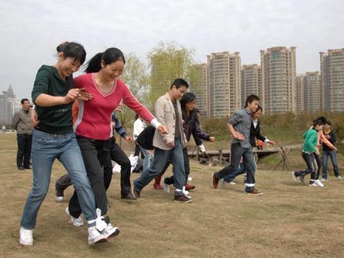团队游戏小游戏,趣味小游戏激发团队凝聚力(图2)