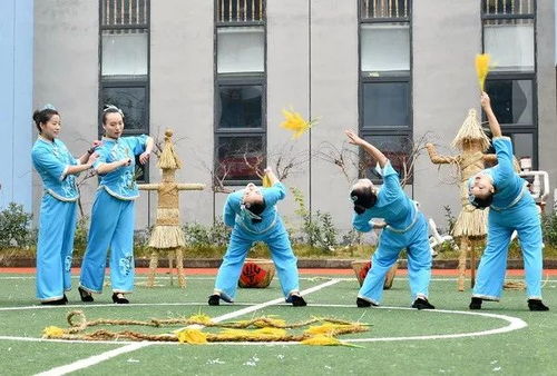 群体幼儿游戏,幼儿群体游戏中的互动与成长探索(图2)